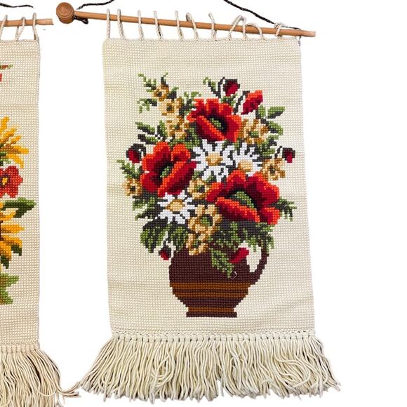 Mid Century Modern Floral Needlepoint Wall Hanging Boho Set 2 Handmade Vintage - Picture 3 of 4